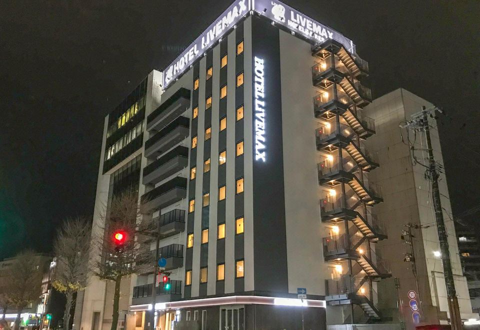 호텔 라이브맥스 주변 편의점