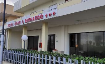 Hotel Gran San Bernardo