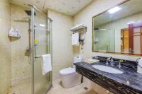 Qianxi Hotel (Zhangjiagang City Center Shopping Park)