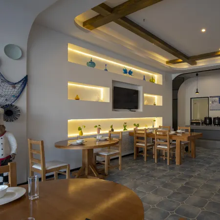 Eurotime Mediterranean Hotel (Rongcheng Chishan Scenic Spot Shidao Building Store)