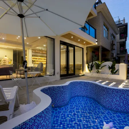 Qixi Valley Shiyu Designer Light Luxury Homestay (Shengsi Jihu Beach Store)