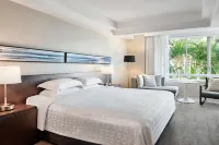 Sheraton Grand Mirage Resort, Gold Coast Hotels in Main Beach