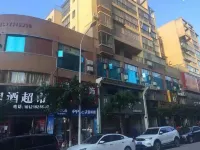 Q Customs Hotel