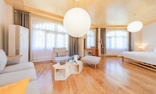 Yiliang Colorful Dreamland Homestay