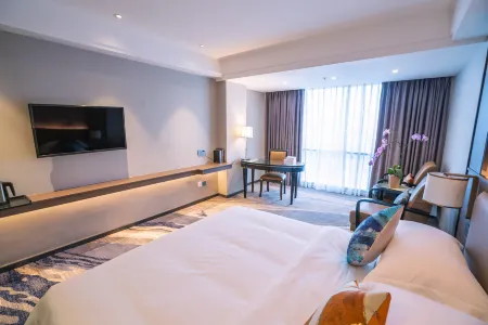 Golden LEAF Hotel