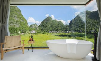 Yangshuo  Fairyland  Resort  Hotel