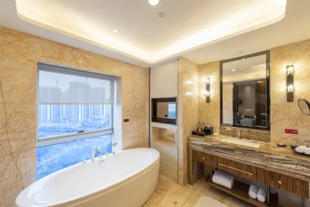 Ramada Plaza by Wyndham Liuzhou Liudong