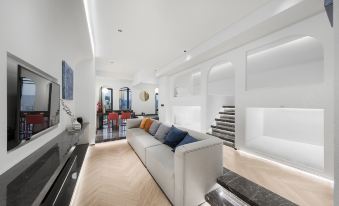 INisle|Skyview Hotel&Bar