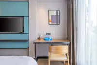 Yicheng Collection Hotel (Nanning Wuyi Overpass Subway Station Jiangnan Wanda Plaza)