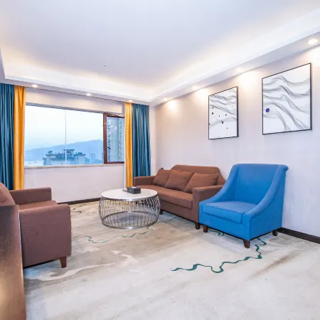 Yunyang Jiangjin Hotel