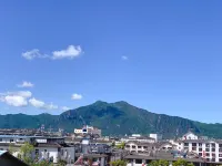 Zhiyu Youth Hostel (Lijiang Ancient City) - pemandangan pegunungan