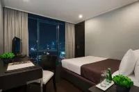 Astoria Plaza