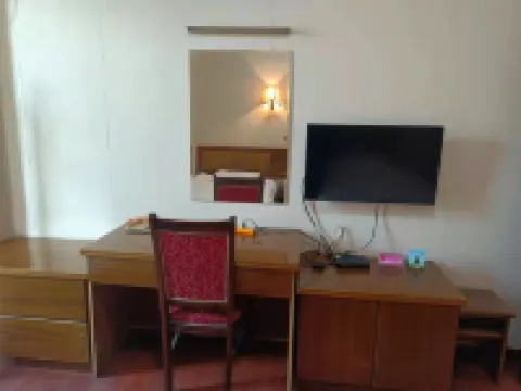 Xinchang Dongyuan Hotel