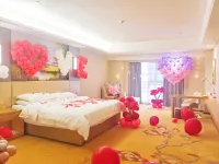 Vienna International Hotel (Guiyang Qingzhen Gaoyuan Mingzhu Junyueguoji) Hotels in Qingzhen