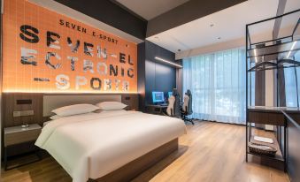 SEVEN HOTEL (Modern Street Store)