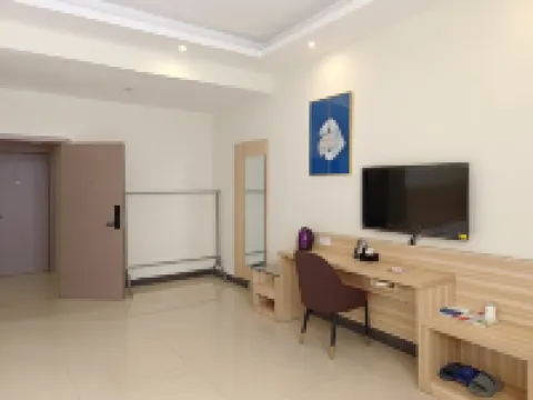 Xinxin Business Hotel (Qinzhougang Plaza Branch) Hotels near Seventy-two Waterways