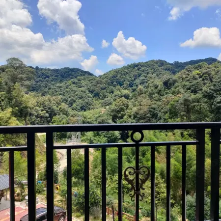 Huahaige Inn