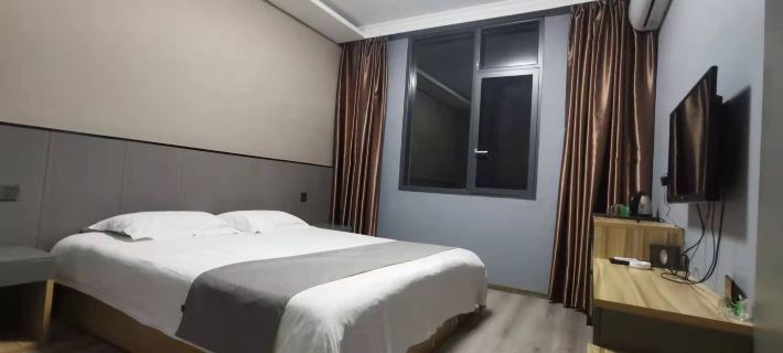 Mianning Mengxi Business Hotel Ξενοδοχεία στην πόλη Μινίνινγκ