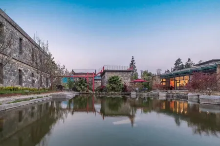 Yuanyang  Nuoma Amei Tea  Manor Отели рядом с достопримечательностью «Pu Gao Lao Zhai»