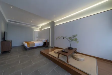 Fenghuang Best River View Hotel Отели рядом с достопримечательностью «Xiong Xiling Former Residence»