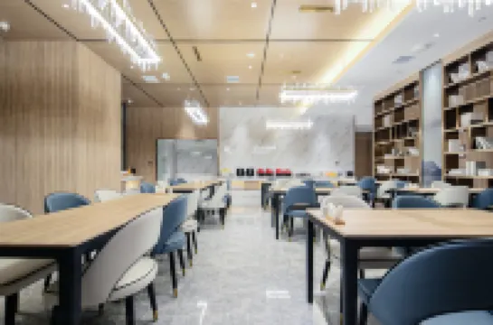 H Hotel (Wuhan Zhuankou Sports Center store)