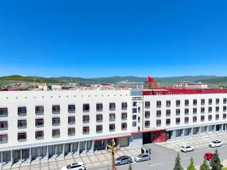 Jiayuan Hotel Отели рядом с достопримечательностью «Ruixiang Tower»