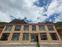 Diebu Zhagenadawa Holy Homestay