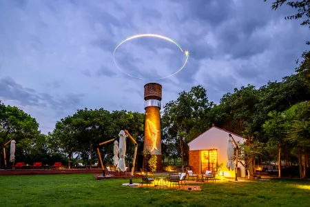 Atlas Отели рядом с достопримечательностью «Shanghai Puji Bridge»