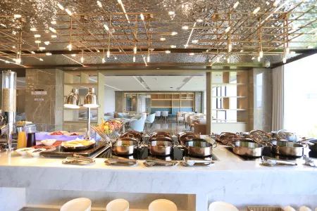 Kaiyuan Manju Hotel (Chuzhou Shuishi Plaza) Отели рядом с достопримечательностью «Anhui Open University Chuzhou Branch»