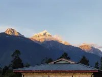 Ciyun·Homestead·B&B (Bomi Gang Yunshan Forest Branch) - Hot Tub
