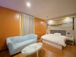 Huigang Boutique Hotel (Guangzhou North Railway Station Huaguoshan Park Subway Station)