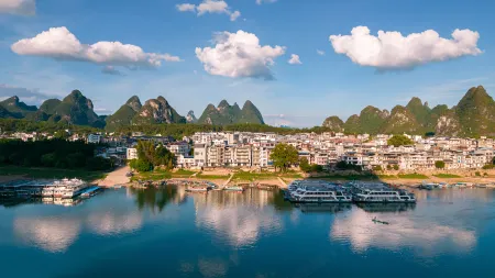 Xitang River View Holiday Hotel Отели рядом с достопримечательностью «Totem Ancient Trail»