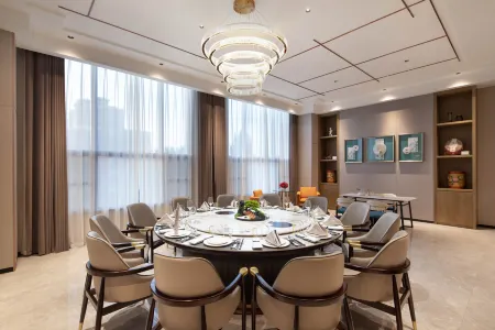 Wanda Jin Wuzhong Отели рядом с достопримечательностью «Siliangqizi Qubbah»