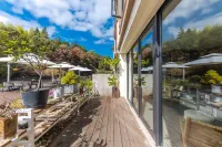 花築奢·六閱茶也·枕山聆溪美宿（武夷山店）