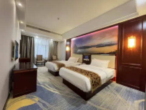 Donglan Dongsheng International Grand Hotel (Wei Baqun Memorial Hall Cultural Square) Hotels in Donglan