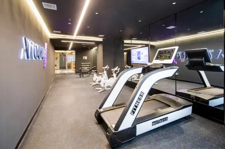 Atour Hotel Golden Eagle Plaza, West Lake Road, Suqian Отели рядом с достопримечательностью «Suqian Higher Normal School»