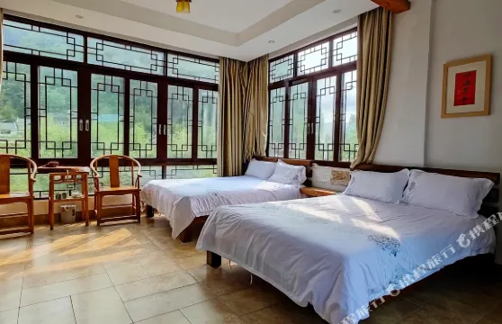 黃姚古鎮一樹高客棧