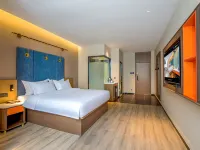 World Smart Hotel (Lankao Jiaoyulu Memorial Hall) Hotels in Lankao