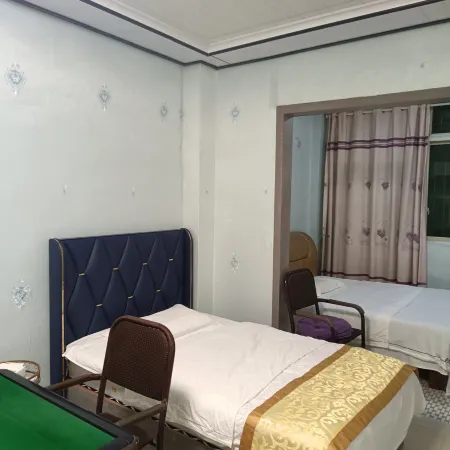 Tongjiang Xuri Hotel