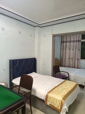 Tongjiang Xuri Hotel Hotels near Zhongfeng Cave
