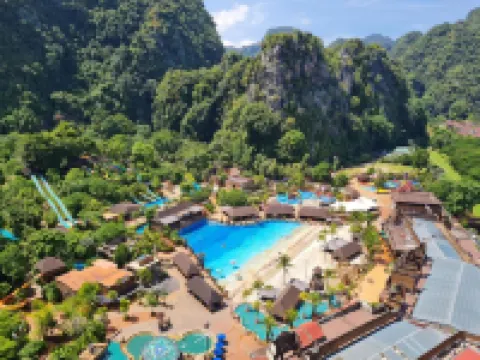 Ipoh Sunway Onsen Themepark Suite by IWH Hotel di Ulu Kinta
