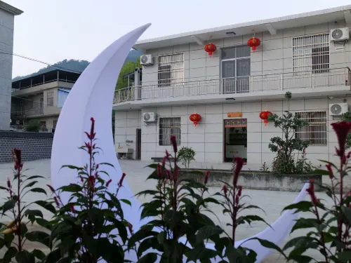 Qishan Qingfeng Xiaozhu Homestay - 2 ดาว