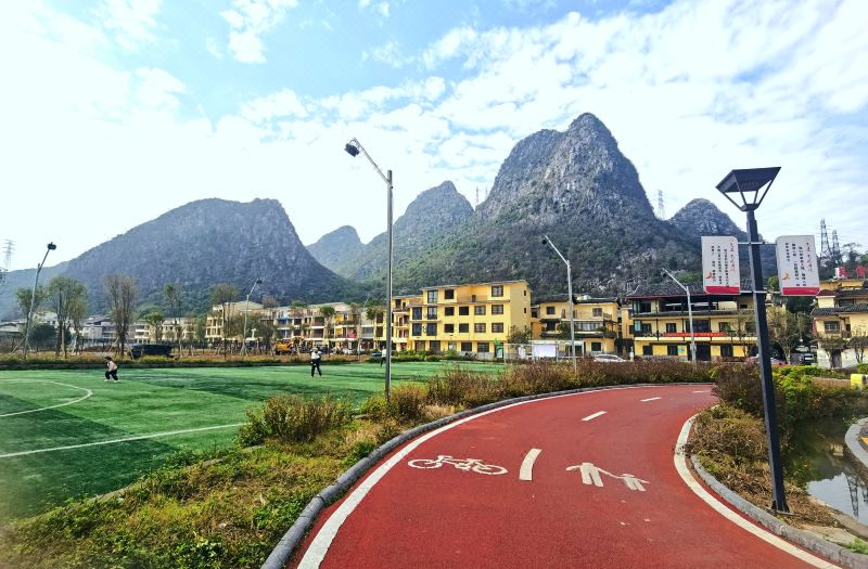 Guilin Yue Mountain Scenic View Vacation Apartment (Reed Flute Cave Scenic Area) photo 4