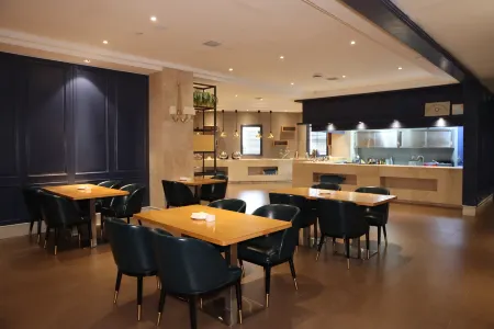 Century Bojun Hotel Отели в г. Юйпин-Дунский автономный уезд