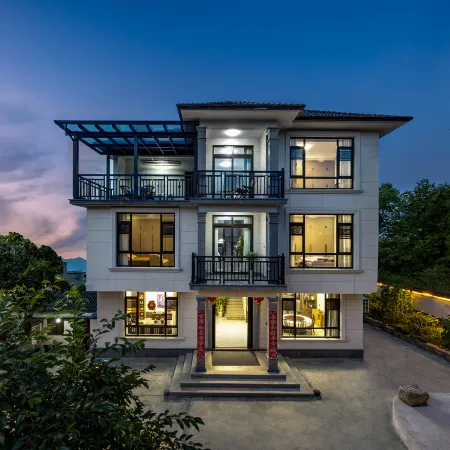 Tonglu Yifang Xiaoyuan Homestay (Yaolin Fairyland) Отели рядом с достопримечательностью «Sanzhai Liuyuan»
