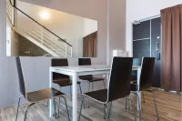 3-Bed Exec Suite RumahKu Airport Penang Hôtels à : Bayan Lepas