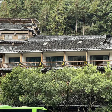 Xijiang Qianhu Miao Village Shanquan Inn
