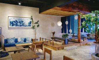 Xiyunqi Guoqiu | Meditation Space Guan Shan Kan Yun Guzhen Quanjing · Cangshanye Boutique Stay
