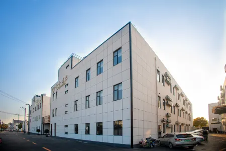 Jinlun Hotel (Shanghai Hongqiao Railway Station) Отели рядом со станцией Nanxiang North Railway Station