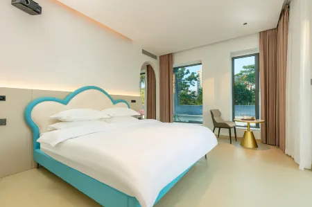 seaward silk road aet hotel Отели рядом с достопримечательностью «Guilin University of Electronic Technology Beihai Campus»